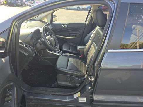 Used 2021 Ford EcoSport Titanium image 3