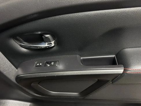 Used 2021 Nissan Titan PRO-4X w/ Pro-4x Convenience Package AWD/4WD image 19