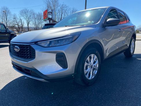 Used 2024 Ford Escape Active AWD/4WD image 7