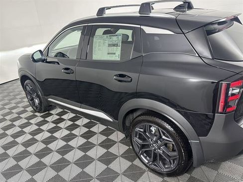 New 2025 Nissan Kicks SR w/ Illumination Package image 7