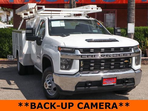 Used 2020 Chevrolet Silverado 3500 LT AWD/4WD image 2