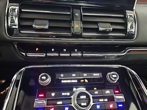 Used 2023 Lincoln Navigator L Reserve AWD/4WD image 15