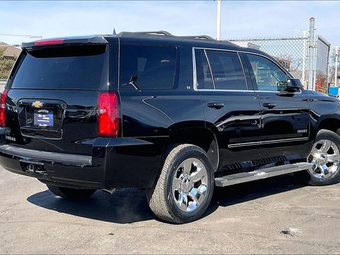 Used 2018 Chevrolet Tahoe LT w/ LT Signature Package image 11