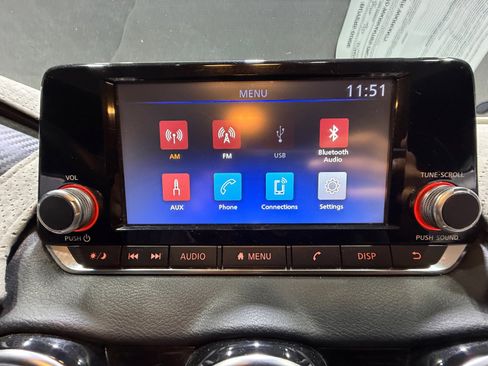 Used 2020 Nissan Sentra S image 28