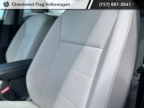 Used 2019 Volkswagen Tiguan SEL w/ 3rd Row Seat Package AWD/4WD image 25