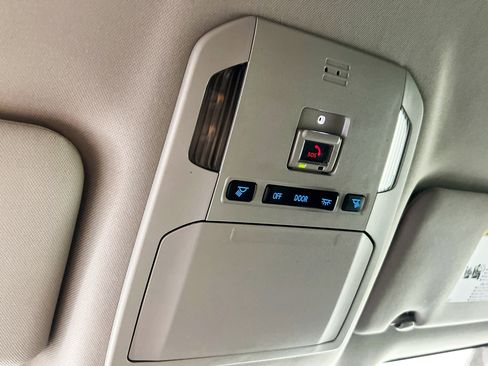 Used 2022 Toyota Highlander L image 22