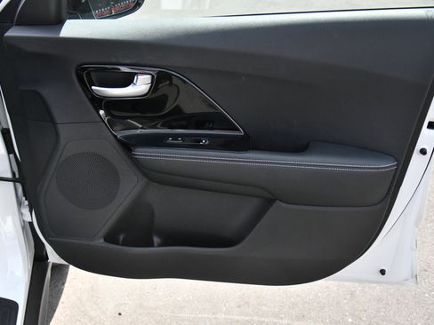 Used 2022 Kia Niro EX FWD image 43