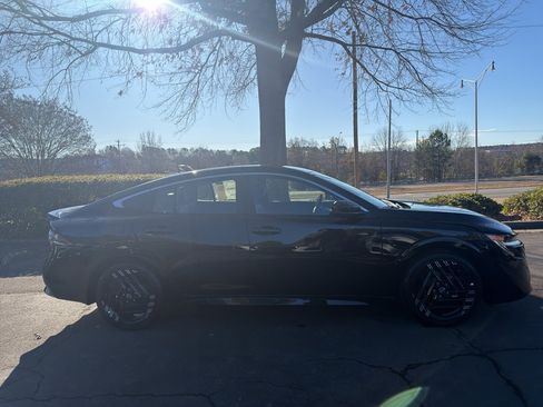 New 2026 Nissan Sentra SR w/ SR Premium Package image 8