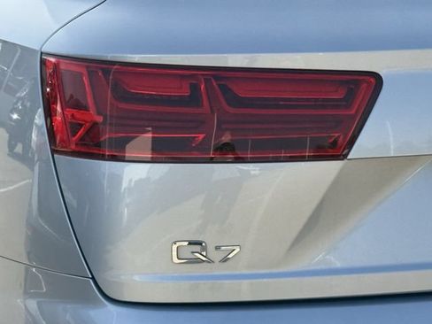 Used 2018 Audi Q7 3.0T Prestige w/ Prestige Package AWD/4WD image 6