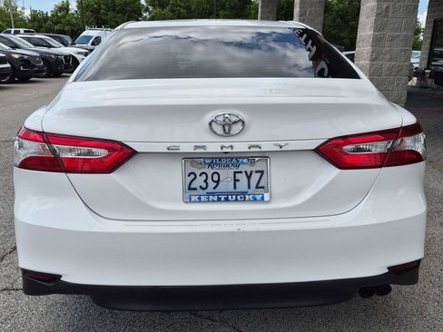 Used 2018 Toyota Camry LE FWD image 7