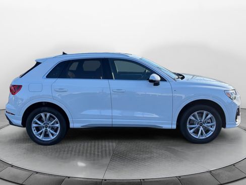 Certified 2025 Audi Q3 2.0T Premium Plus w/ Premium Plus Package image 8