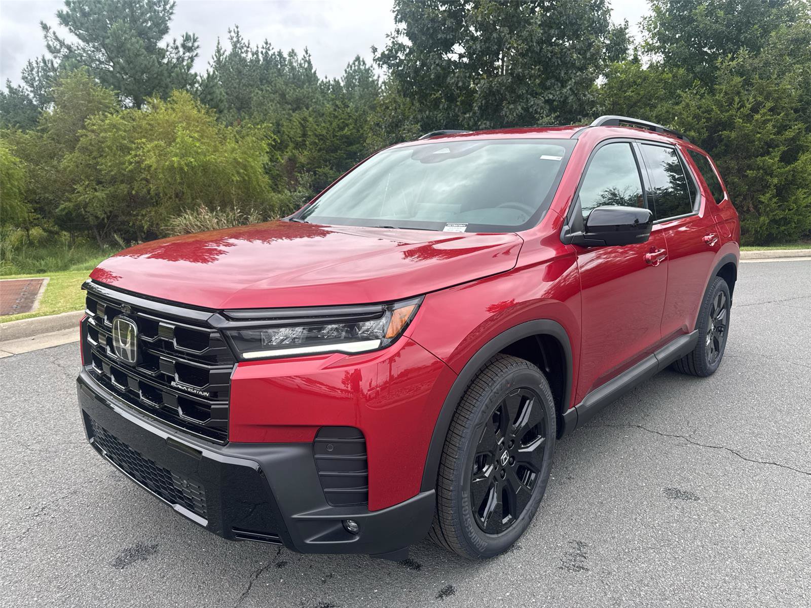 New 2026 Honda Pilot Black Edition image 3