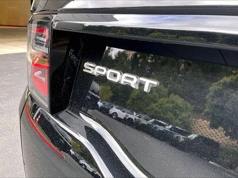 Used 2024 Land Rover Discovery Sport S image 33