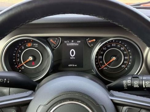 Used 2018 Jeep Wrangler Unlimited Sport S AWD/4WD image 16