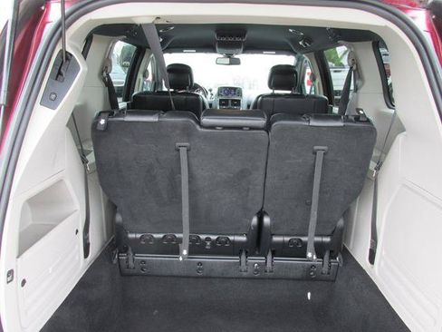 Used 2019 Dodge Grand Caravan SXT FWD image 7