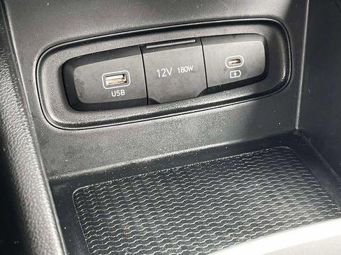 Used 2026 Hyundai Venue SE FWD image 14