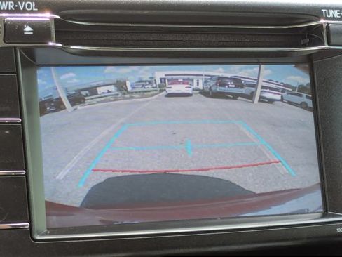 Used 2016 Toyota RAV4 LE FWD image 20