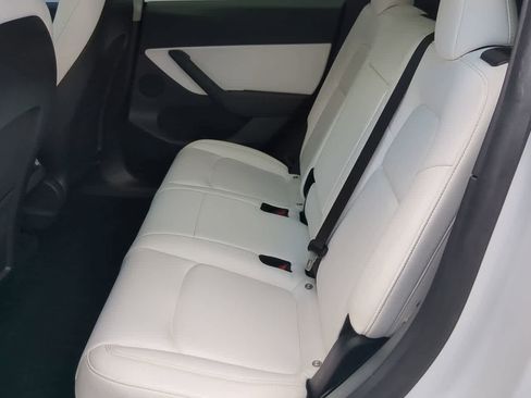 Used 2021 Tesla Model Y Performance image 18