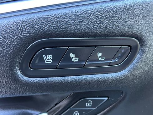 Used 2022 Cadillac Escalade ESV Sport image 30