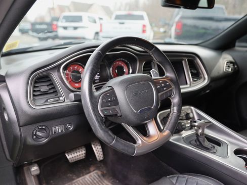 Used 2017 Dodge Challenger SRT Hellcat image 15