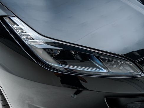 Used 2019 Ferrari Portofino RWD image 29