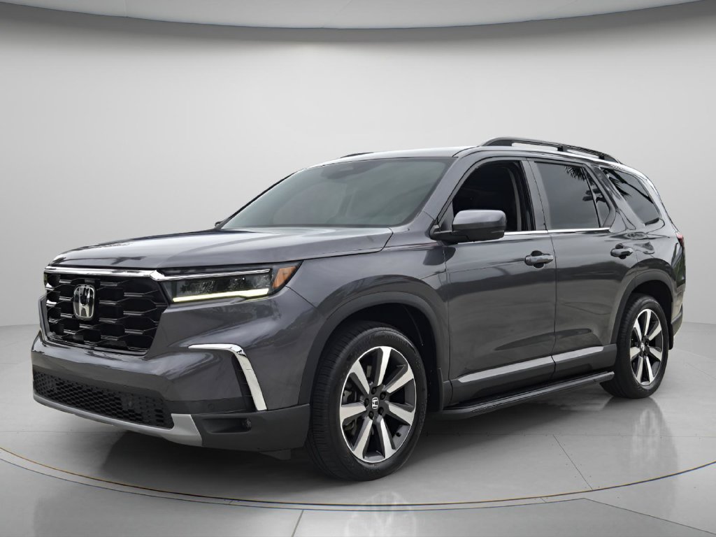 Used 2023 Honda Pilot Touring image 9