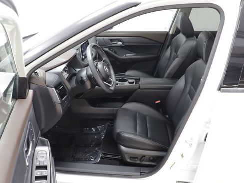 Used 2023 Nissan Rogue SL AWD/4WD image 6