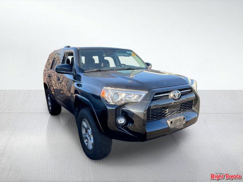 Certified 2024 Toyota 4Runner SR5 AWD/4WD image 5
