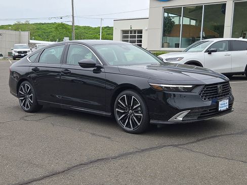 New 2026 Honda Accord Touring image 2