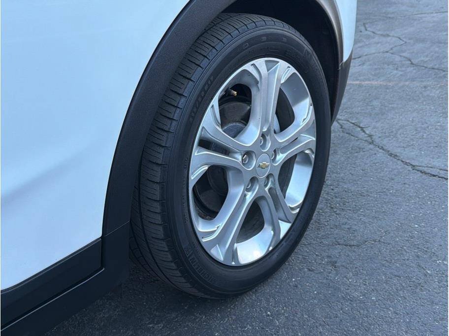 Used 2018 Chevrolet Bolt LT FWD image 30