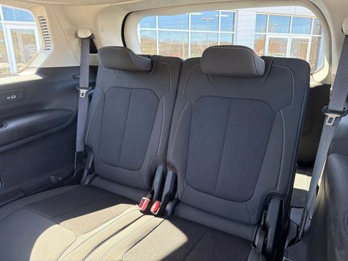 Used 2021 Jeep Grand Cherokee L Laredo w/ Luxury Tech Group I image 19