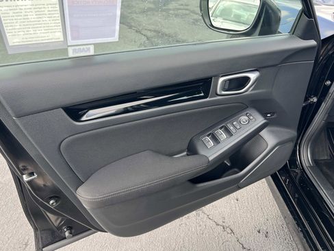 Certified 2023 Honda Civic EX image 6