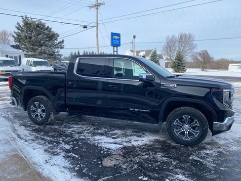 Used 2023 GMC Sierra 1500 SLE image 5