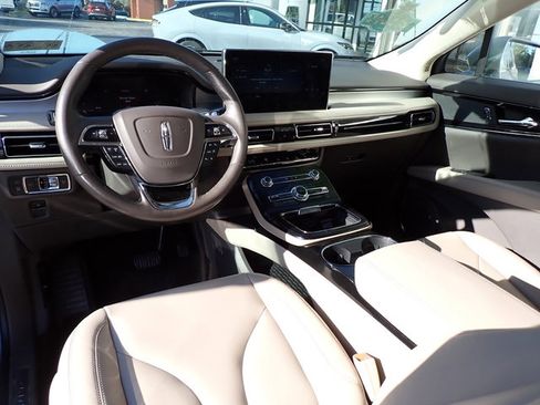 Certified 2021 Lincoln Nautilus AWD image 17