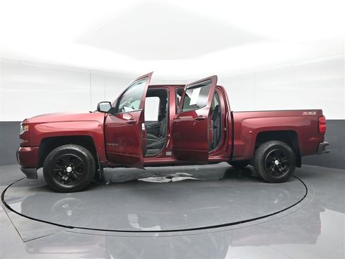 Used 2017 Chevrolet Silverado 1500 LT w/ All Star Edition image 39