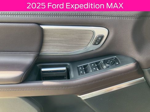 New 2025 Ford Expedition Max Platinum w/ Platinum Ultimate Package AWD/4WD image 31