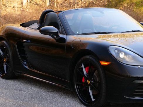 Used 2018 Porsche 718 Boxster S image 43