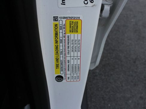 Used 2016 Chevrolet Malibu LS FWD image 35
