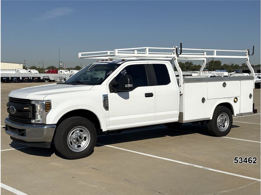 Used 2018 Ford F350 XL w/ Power Equipment Group RWD image 1