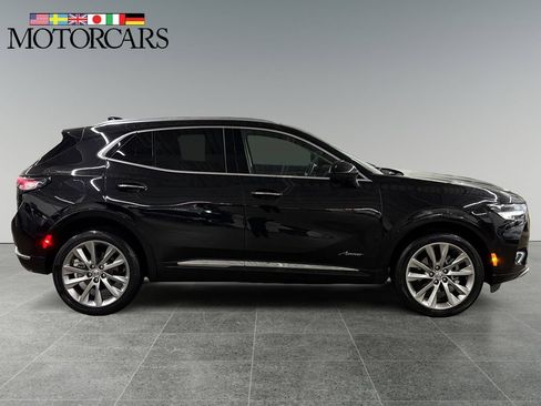 Used 2022 Buick Envision Avenir w/ Technology Package II FWD image 2