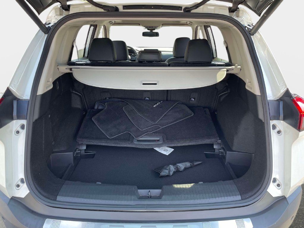 Used 2023 Nissan Rogue SL AWD/4WD image 14
