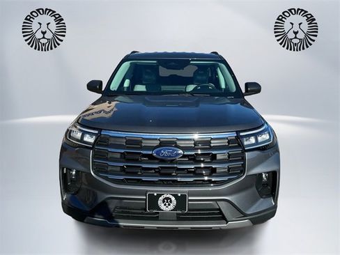 New 2026 Ford Explorer Active image 2