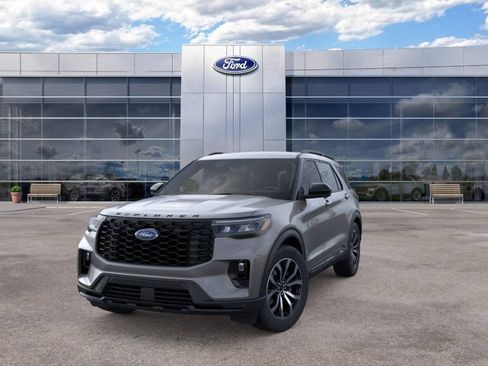 New 2026 Ford Explorer ST-Line RWD image 2