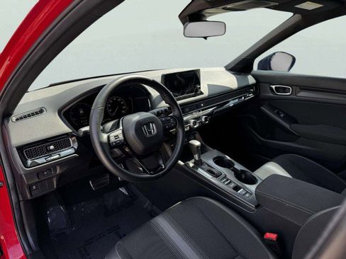 Used 2025 Honda Civic Sport image 27