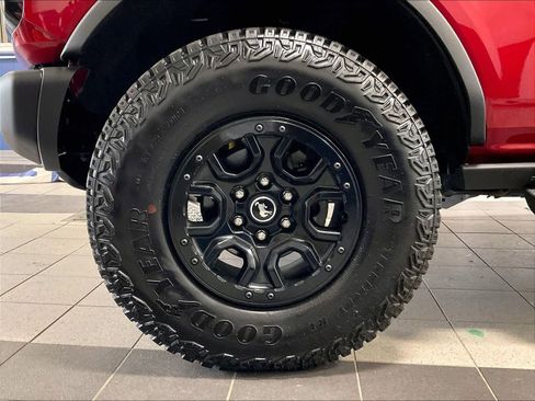 Used 2025 Ford Bronco Badlands AWD/4WD image 7