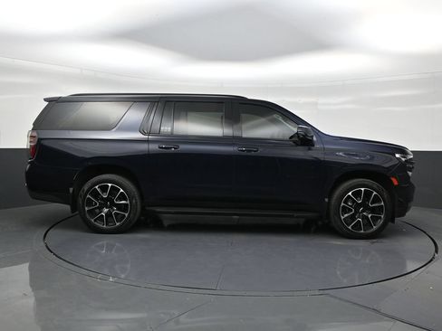Used 2024 Chevrolet Suburban RST w/ Luxury Package RWD image 6