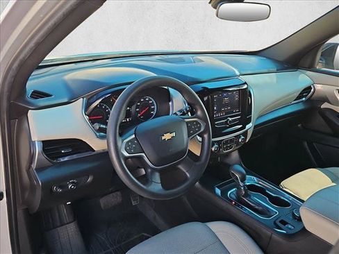 Certified 2022 Chevrolet Traverse LS FWD image 10