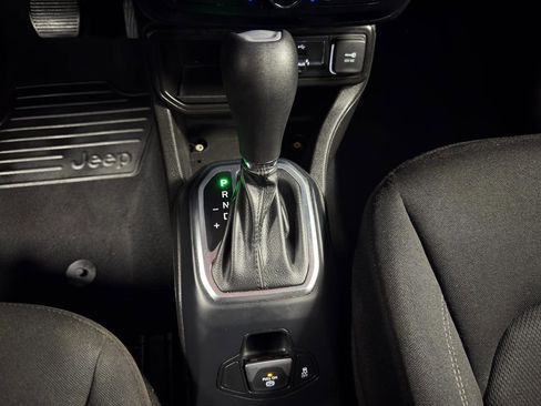 Used 2020 Jeep Renegade Sport FWD image 23