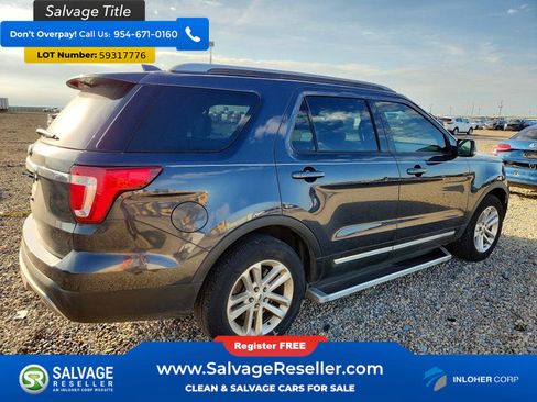 Used 2017 Ford Explorer XLT w/ Equipment Group 202A FWD image 4