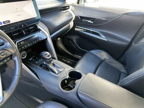 Used 2023 Toyota Venza Nightshade image 22